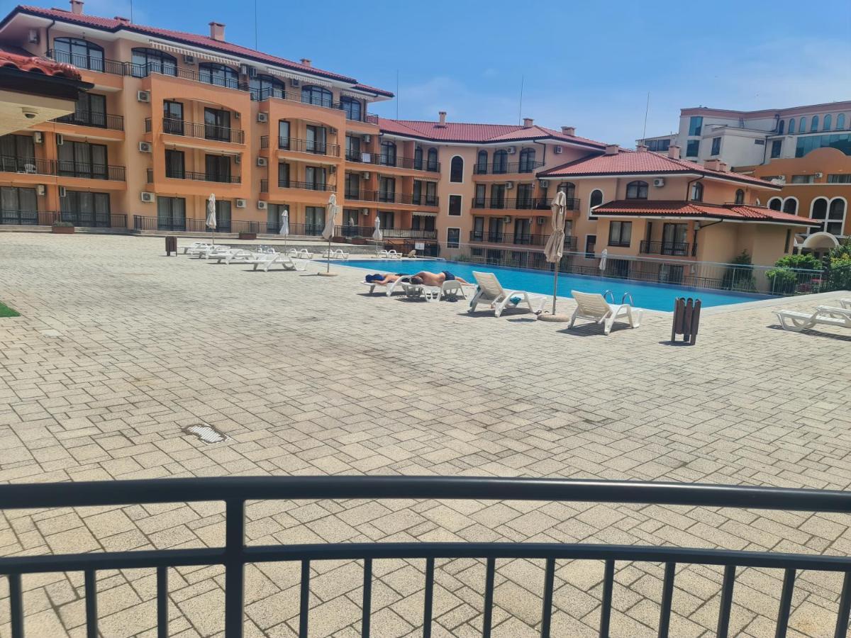 Private Apartment In Star Dreams Complex Sveti Vlas Exterior foto